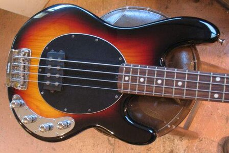 Stingray 4 FS - Ash/Rosewood, Burst - $850