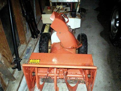 8 HORSE AIRENS SNOW BLOWER