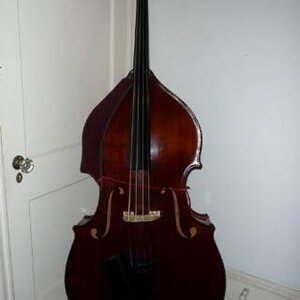 1985 Arvi bass