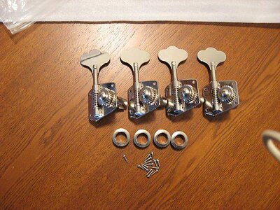 FS:  Gotoh Vintage Style bass tuners - Nickel