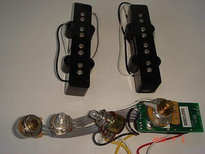 Fender Deluxe Jazz bass preamp and P/U's