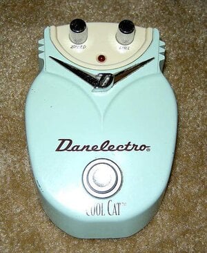 FS: Danelectro Cool Cat Chorus (18V Version)