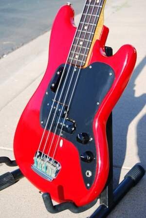 1975 Fender Musicmaster Shortscale Bass