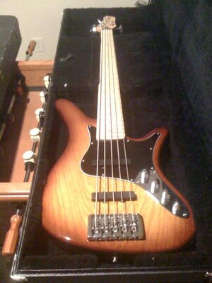 FS  Carvin SB5000 5 strng bass