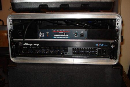 FS/FT: Ampeg SVT III Pro USA w/ rack