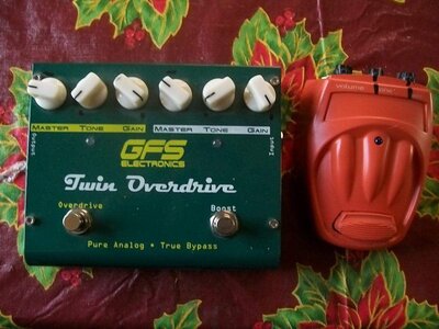 GFS TWIN OVERDRIVE ( TS 808 & TS 9 in one box) + DE CC FUZZ (Frantone Peach Clone)