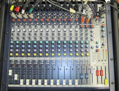 Soundcraft MFXI12 12 Channel Mixer with Effects