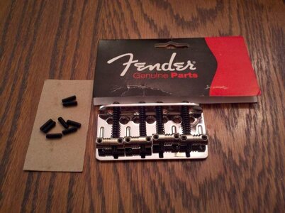 Fender American Deluxe 4-String Bridge