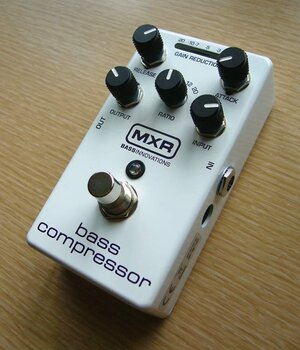 FS: MXR M87 Bass Compressor, mint