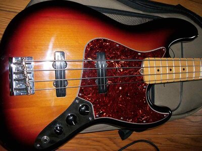 FS: Fender MIA jazz body w/Joe Barden pickups