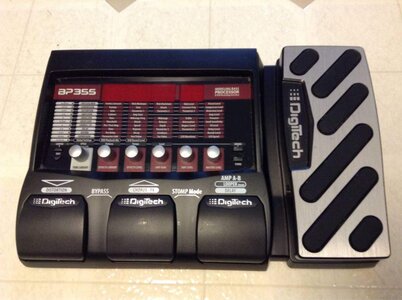 Digitech BP355 multi-effects processor