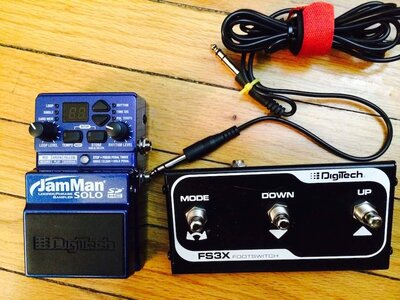 FS: Digitech JamMan Solo w/ Footswitch