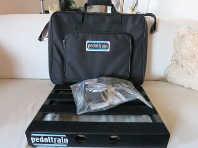 Pedaltrain Jr, Softcase, extras