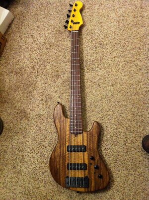 FS: Warmoth Deluxe 5 parts (J body, tremolo, etc)