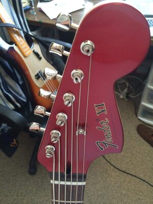 Fender Pawn Shop Bass VI CAR