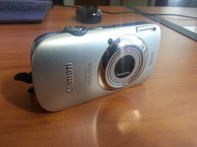 Canon IXUS 110 IS (PowerShot SD960 IS) - 12.1 MP Digital Camera