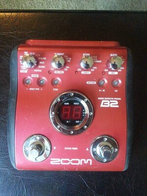 Zoom B2 with box and power supply