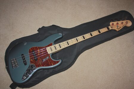 Fender hybird Geddy Lee and USA American Standard Jazz bass Charcoal Frost Metallic