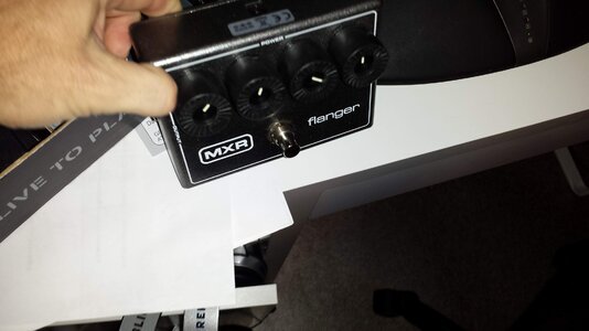 MXR M-117R 18V Flanger Like New Condition