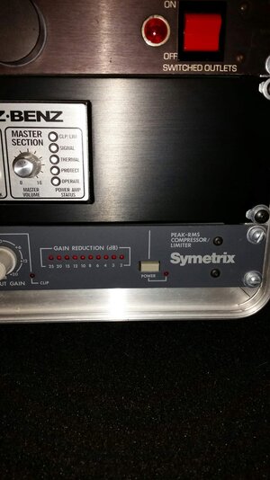 Symetrix 501 compressor/limiter