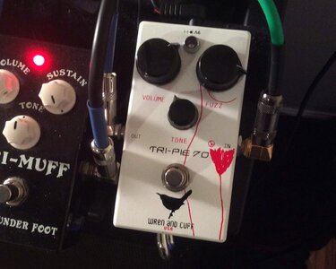 Wren and Cuff Tri Pie 70 fuzz