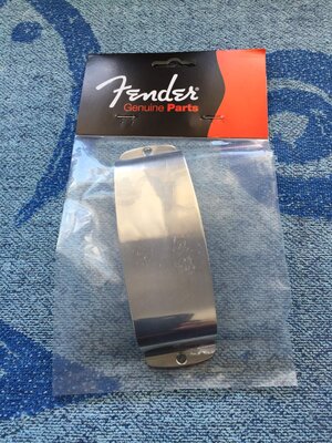 Fender Jazz 5 string chrome cover