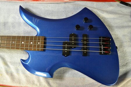 Warmoth Mockingbird.Lake Placid Blue Nitro $550.Rarebird!