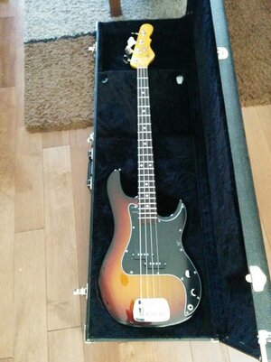 G&L USA LB-100 bass (mint)