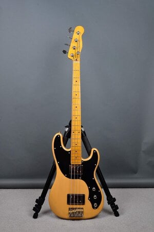 Modern Player Tele Bass Honey Blonde