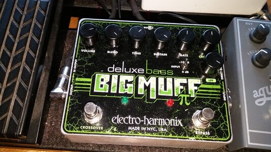 PRICE Drops AGAIN! EHX stereo electric mistress, EHX deluxe bass big Muff, Tech21 NYC boost DLA!