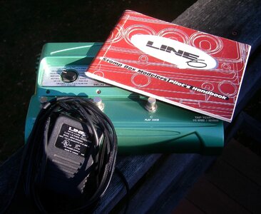 Line 6 DL4 Stompbox Delay Modeler Looper Pedal