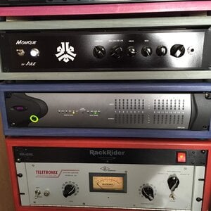 Monique tube bass preamp Rack Mount (Jules Amplifiers)