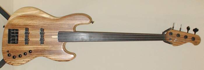 Devon Fretless Jazz Bass