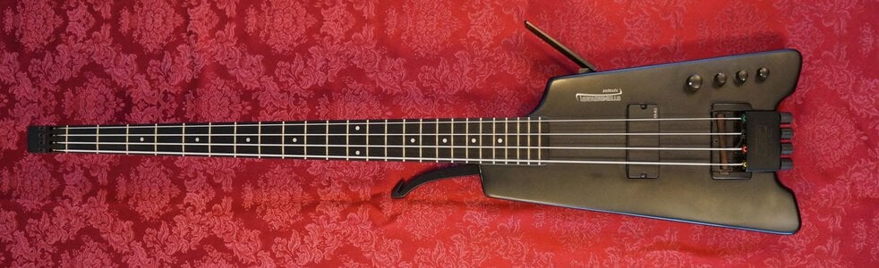 Steinberger Synapse Black 4 string headless bass