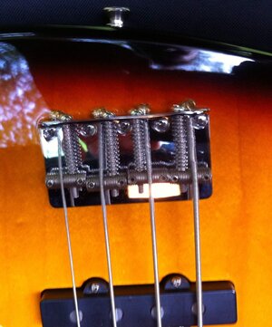 3 tone j bass w tort 2.jpg