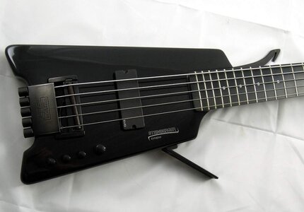 STEINBERGER Synapse Headless 5-String Project w/Gig Bag - Gloss Black