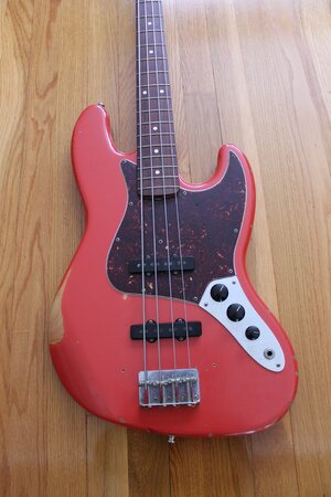 Fender Road Worn Jazz Bass - Fiesta Red