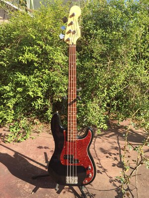 2001 Fender Precision / Parts bass