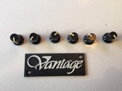 Set of 6 small amp knobs and Vantage tag (Matsumoku logo)