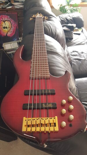 Conklin (Bill Dickens) GTBD7   7 string bass guitar