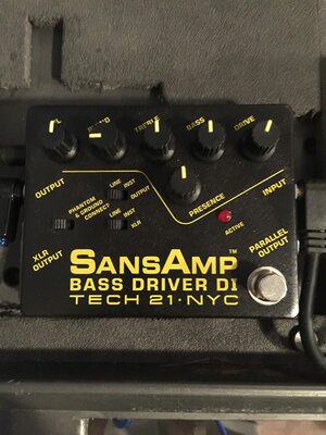 Like New Tech 21 Sans Amp Bass Driver DI