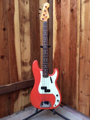 Price drop! Fender 62 AVRI Precision Fiesta Red