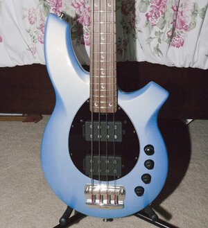 Only: Look! FINAL PRICE DROP  ,RARE MM bongo 4 Metallic Sky blue HH Piezo, 10/10