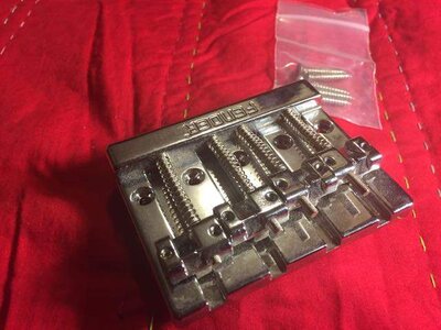 Fender High Mass modern bridge with screws, as-new