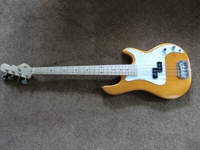 G&L LB-100 P Bass