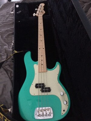 G&L USA LB-100 Bel Air Green