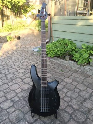 EBMM musicman Bongo 4 HH Stealth