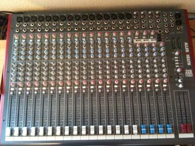 Allen And Heath ZED 24 Mixer