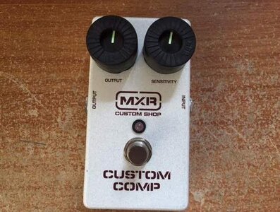 MXR Custom Shop Custom Comp Compressor Guitar Bass Effect Pedal - Dunlop CSP-202