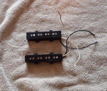 Lindy Fralin Jazz Bass pickups